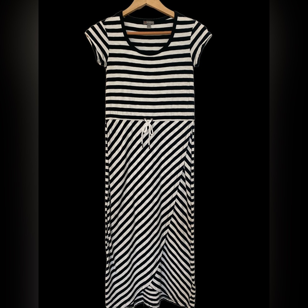 Talbots petite dress. Size P. Drawstring around waist.